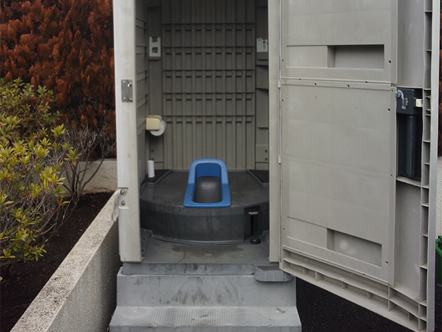 浄化槽清掃業務・仮設トイレ設置+くみ取り業務